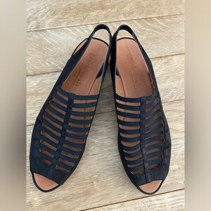 Gentle Souls for Kenneth Cole “Lee” black suede and leather sandals sz 10